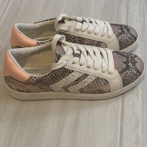 Dolce Vita Nino Sneaker
